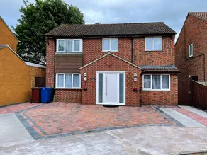 Tranquil Retreat in Bicester - Image 2