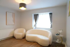 Tranquil Retreat in Bicester - Image 5