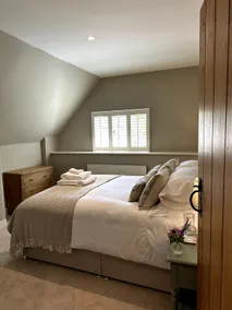 Perfectly Positioned Hambleden House - Image 5
