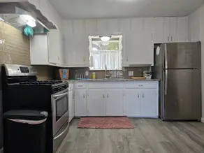 Benbrook Bungalow, quiet, close to lake & downtown - Image 5
