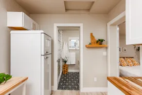 Boho Bungalow - walk to Hyde Park, Downtown+Skiing - Image 2