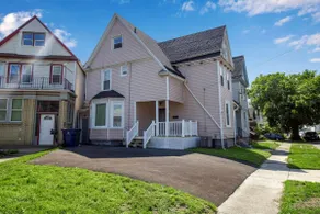 Entire 3Br House in Buffalo w/AC & Free Parking - Image 4