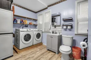 Entire 3Br House in Buffalo w/AC & Free Parking - Image 5