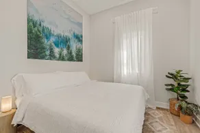 82 WalkScore | Free Parking | King Bd | Built 2023 - Image 2