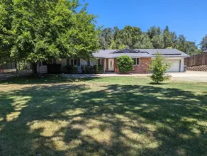 Private Oasis w Hot Tub & Pool near Folsom Lake! - Image 2