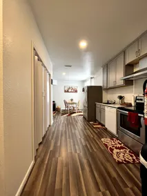Private and Cozy Basement Suite - Image 3