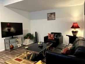 Private and Cozy Basement Suite - Image 4