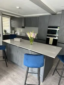 Cameron Coach House Modern Property in Murrayfield Edinburgh - Image 4
