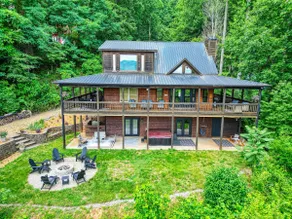 Meribel-Hot tub-Fire pit-Amazing Views - Image 3
