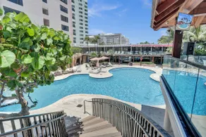 Beachfront Condo w Beach Service 1207 - Image 4