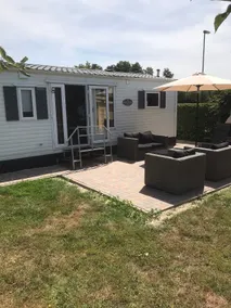 Chalet 4 Persons - Holidaypark Hart van Zeeland Heinkenszand - Image 3