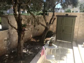 Sea mountain and private pool - Image 4