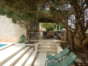 Sea mountain and private pool - Image 5