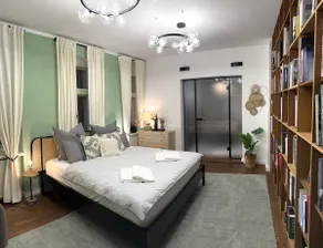 Central I 140m² • 4-Room • 1.5 Bath • Hackescher - Image 5