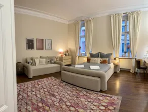 Central I 140m² • 4-Room • 1.5 Bath • Hackescher - Image 2
