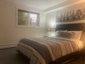 Renovated Quiet West Apartment - Image 3