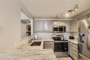 Updated 2 Bed, 2 Bath, Garage - Image 2