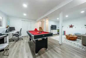 Near Beach|Shopping/Dining|Renovated|King Bed - Image 4