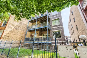 UChicago Condo | 2 Baths, Private Parking & Entry - Image 2