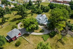 Historic Charm at Richmond Hill - Image 2