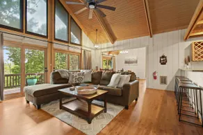 Lux Chalet with Amazing Views of Grandfather Mtn! - Image 5