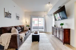 The Vista | Stylish Riversdale Condo + UG Parking - Image 2