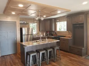 Private modern off-grid lake house and guest cabin - Image 4