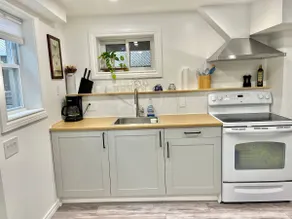 Cozy One Bedroom Retreat - Image 2