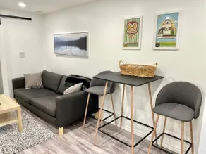 Cozy One Bedroom Retreat - Image 3