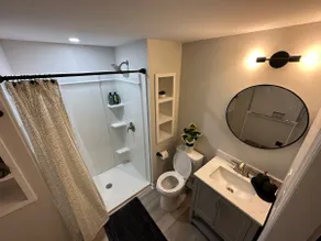 Spacious Private Studio Getaway - Image 4