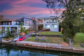River Retreat - Image 4
