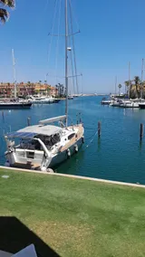 Waterside Apt in Marina area with Private Pool - Image 3
