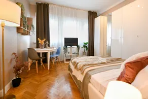 Urban Lifestyle Haven: 1BR Apt in Prime Location - Image 5