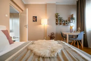 Urban Lifestyle Haven: 1BR Apt in Prime Location - Image 3