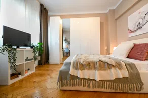 Urban Lifestyle Haven: 1BR Apt in Prime Location - Image 2
