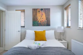 The Manhattan - 1 Bd City Ap - Gold Short Term Stays - Image 5