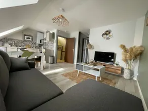 Bohemian two-room apartment in the heart of the city - Image 2