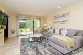Saddlebrook 1st Floor 2 bd/2 ba Fully Remodeled - Image 2