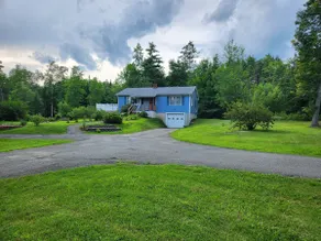 Home in Newport - Near Sebasticook Lake - Image 2
