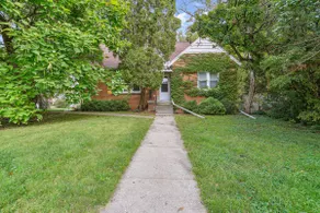 Spacious Cottage in Champaign - Image 2