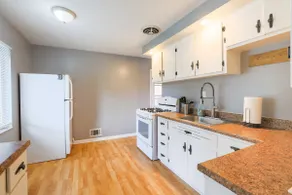 Comfortable & Roomy - Work & Family Friendly for 7 - Image 4