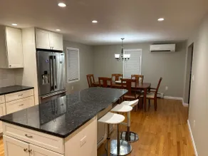 Single Family Boston House Great Privacy - Image 5