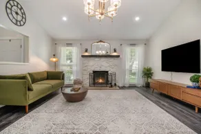Dream pool house with kids game room - Image 3