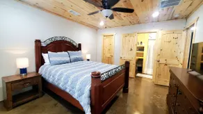 Stayin & Playin Cabin - Image 2