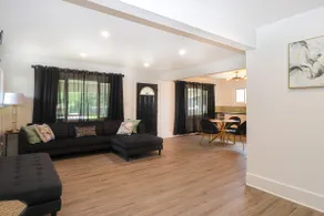 Beautiful 3Bedroom 2Bath Home free parking&laundry - Image 3