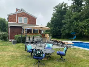 Southampton Oasis w/ Heated Pool – 5 Min to Beach - Image 4