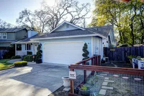 Heart of Wine Country, Cute Cottage w/Hot Tub - Image 4
