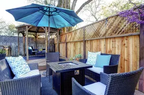 Heart of Wine Country, Cute Cottage w/Hot Tub - Image 2