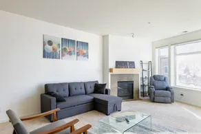 Downtown Seattle, Waterfront Condo (2 bedroom) - Image 2