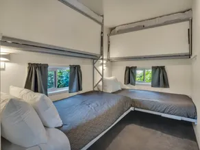 2 Bedroom Banksia Cabin - Image 4